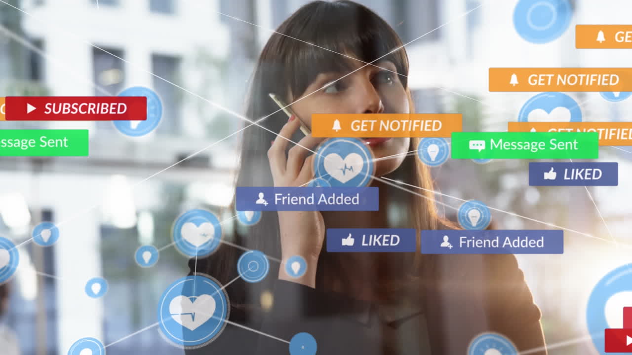 사무실에서 스마트폰으로 대화하는 백인 여성에 대한 디지털 및 소셜 미디어 아이콘의 애니메이션