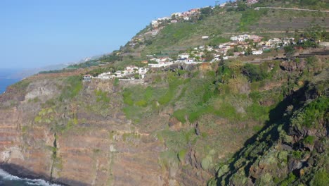 Rock-formation-with-villa's-on-top-in-north-of-tenerife