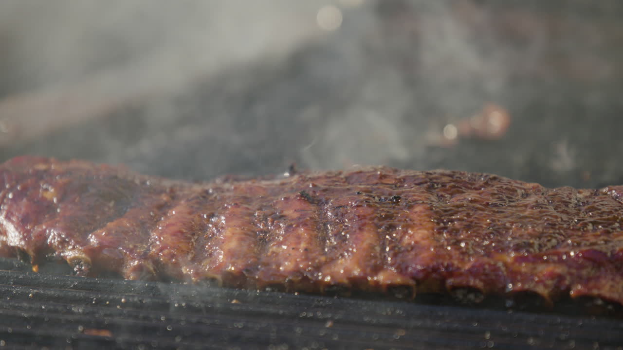 costillas a la barbacoa filmadas en cámara lenta con sony fs7