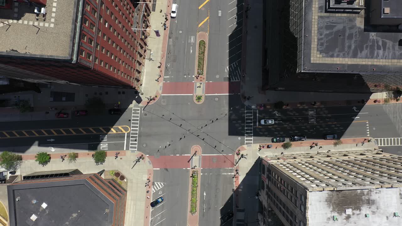 아래로 이동하는 4k 공중 알바니 뉴욕