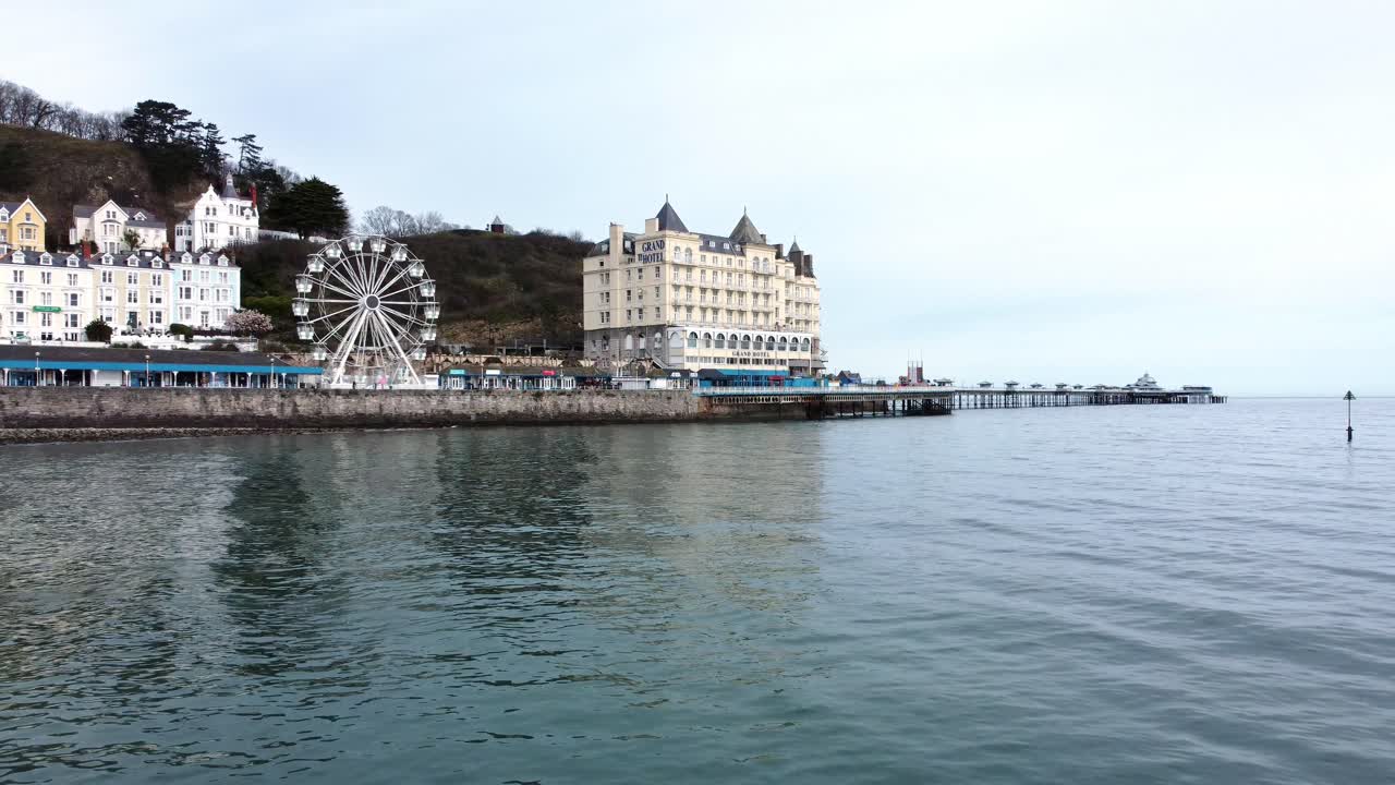 llandudno pier victorian promenade 관람차 어트랙션 및 그랜드 호텔 리조트 조감도