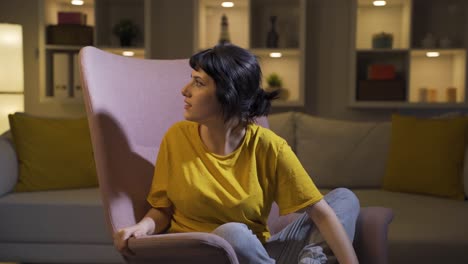 mujer joven alucinada.
