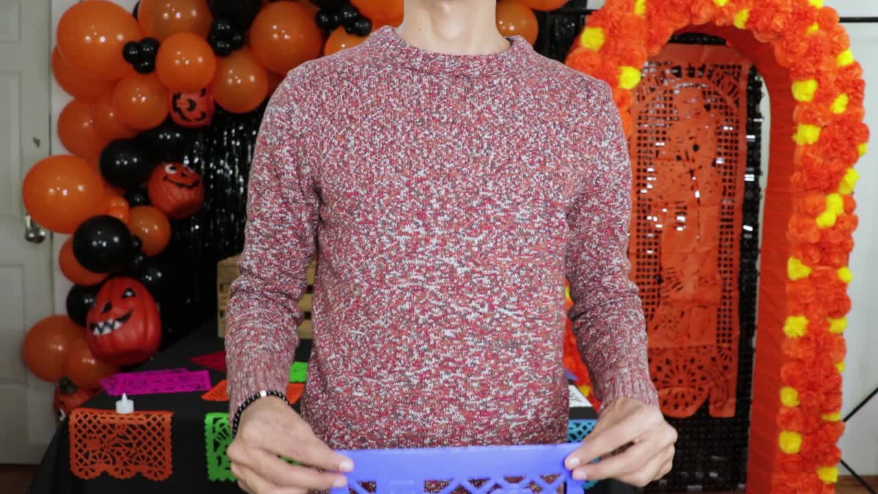 ручная перфорированная бумага с жуткой картинкой для дня мертвых