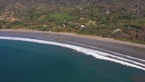 imágenes aéreas de drones cerca del hotel punta islita en costa rica