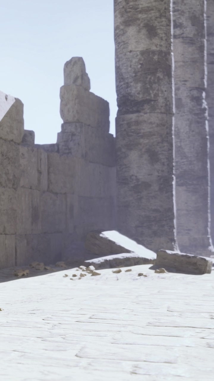 Ruinas de antiguas estructuras de piedra bajo un cielo brillante en una zona abierta.