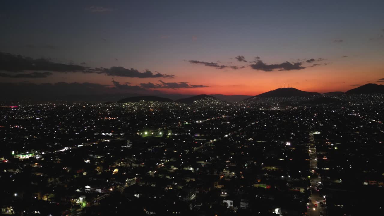 Sunset Dreams: Hyperlapse Exploration of the Serene Beauty in the Valley of Mexico