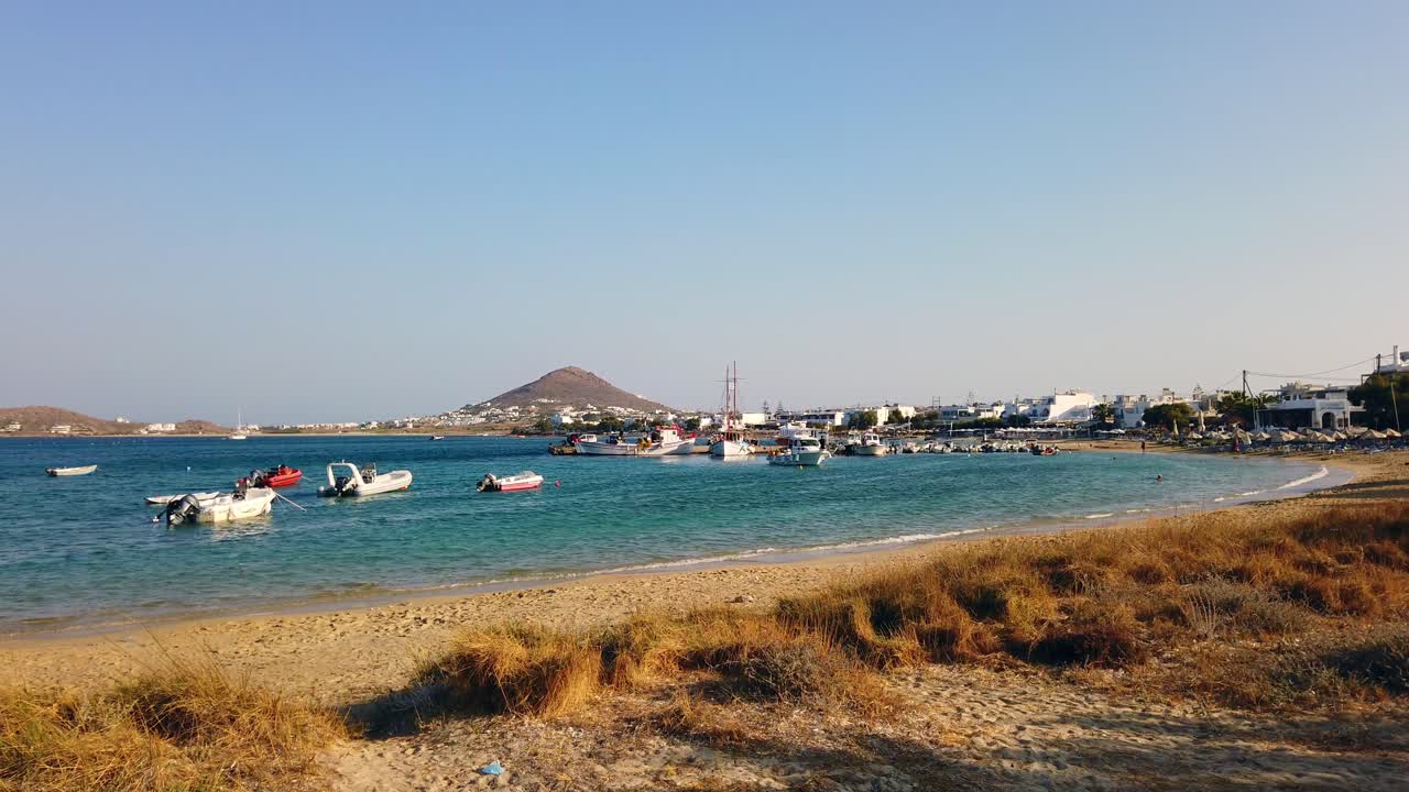 toma estática de cargas de barcos con el ancla echada