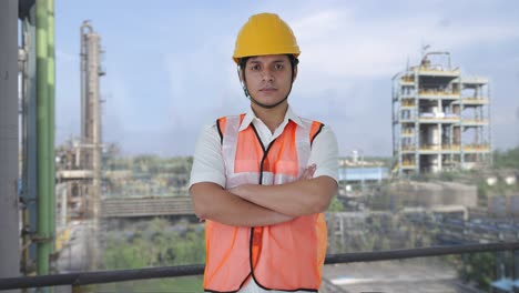 retrato de un arquitecto indio confiado