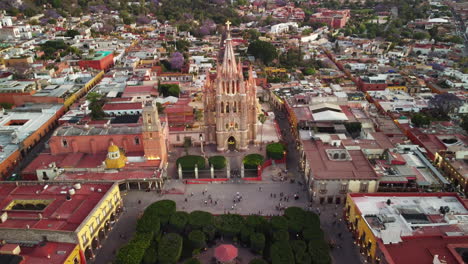 el colorido corazon de san miguel mexico
