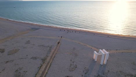 Menschen,-Die-Am-Strand-Spazieren-Gehen,-Le-Havre,-Frankreich