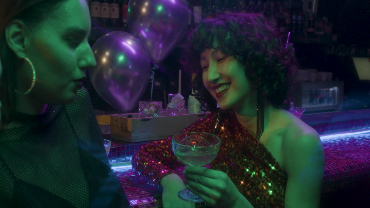 amigos en una fiesta