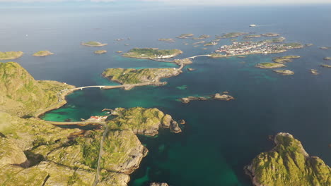 Imágenes-Cinematográficas-De-Drones-De-Festvågtind,-Islas-Lofoten,-Noruega