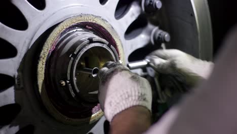 reparación y mantenimiento de ruedas