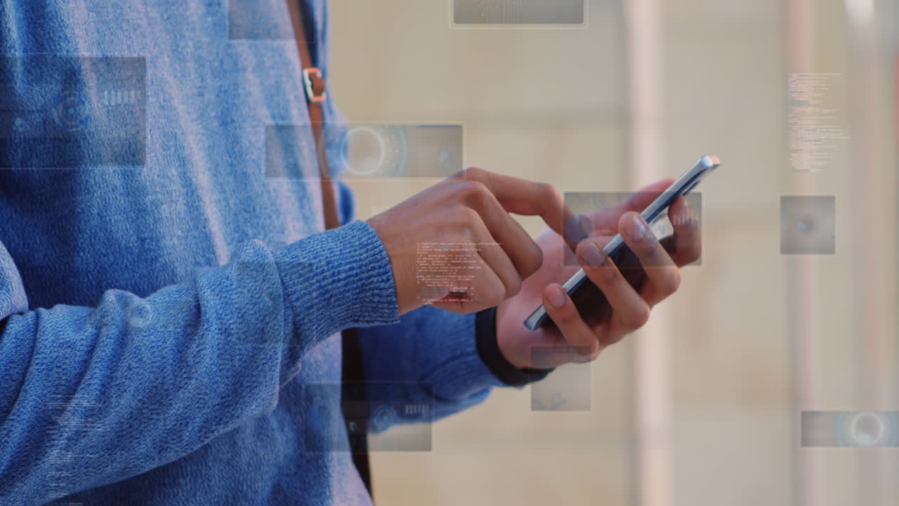 animación del procesamiento de datos financieros sobre un hombre biracial usando un teléfono inteligente