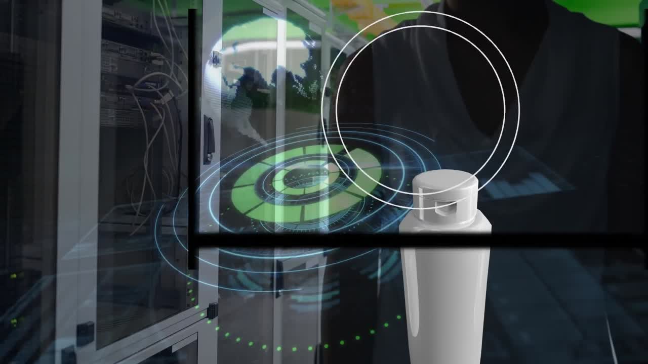 animación del escaneo del alcance y los círculos blancos sobre el contenedor de crema y el hombre caucásico en la sala del servidor