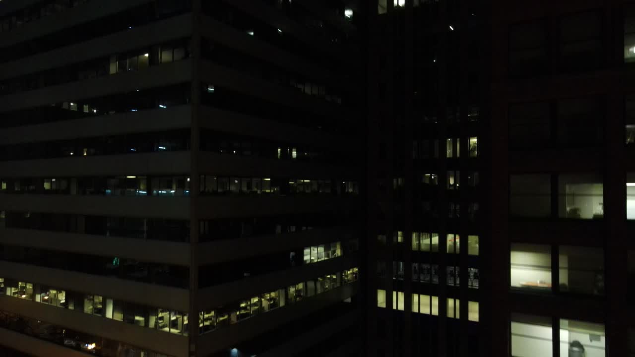 밤에 시카고 - 상승하는 공중 전망