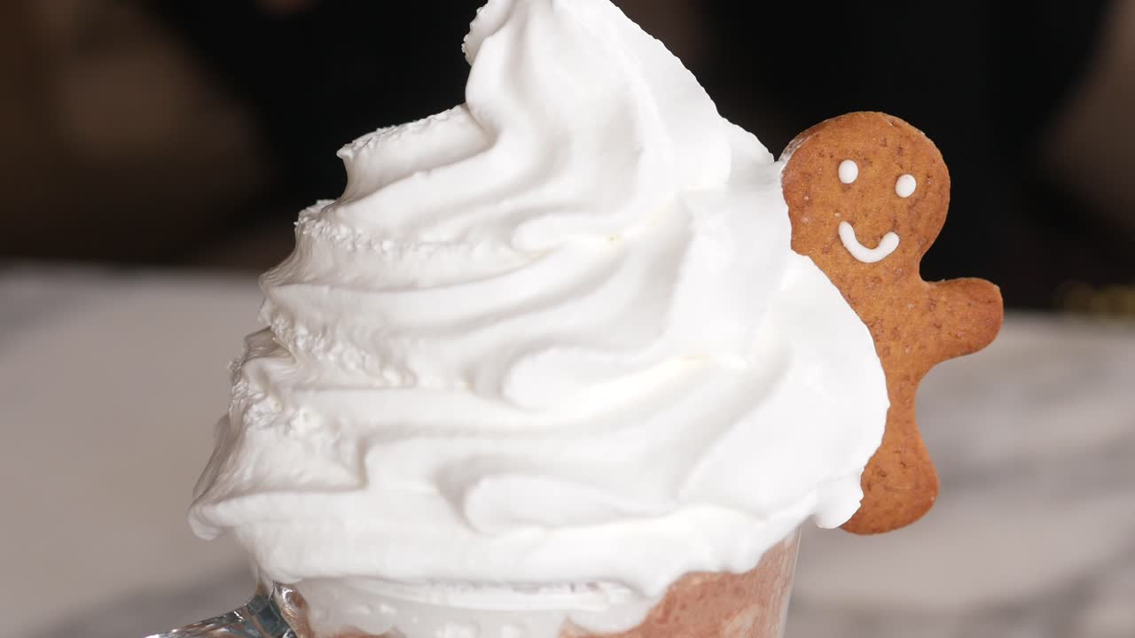 진저브레드맨 핫 초콜릿