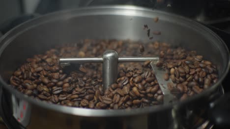 cooling bin, airflow around coffee beans to rapidly lower temperature