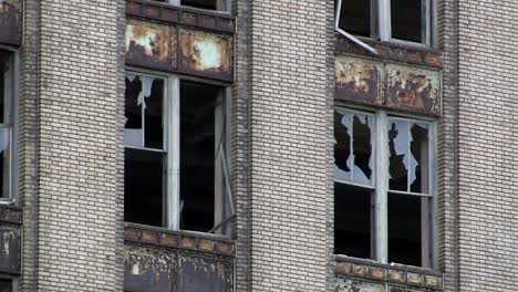 Ventanas-Rotas-De-La-Estación-Central-De-Michigan-En-Detroit,-Michigan,-Estados-Unidos