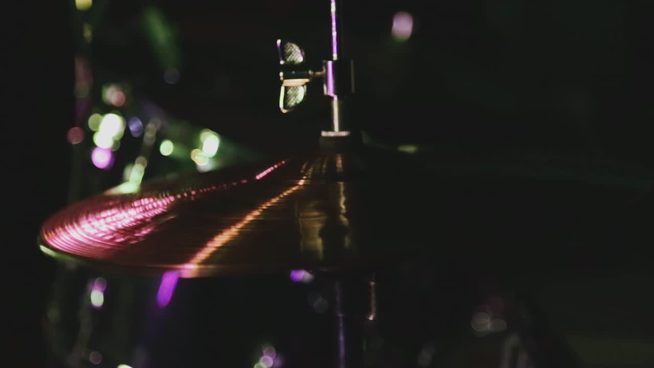 Filmato ravvicinato da un piatto in movimento