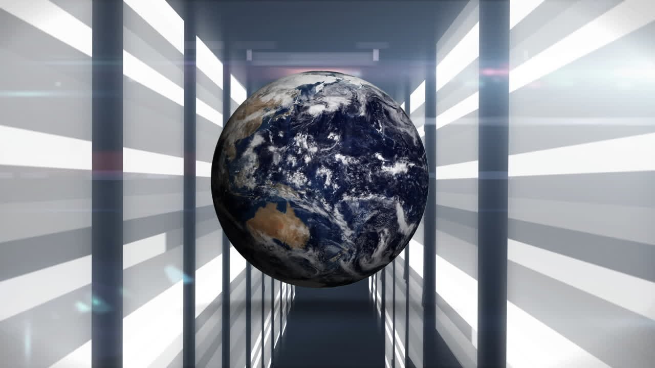 animación de la rotación del globo con procesadores de computadora en el fondo