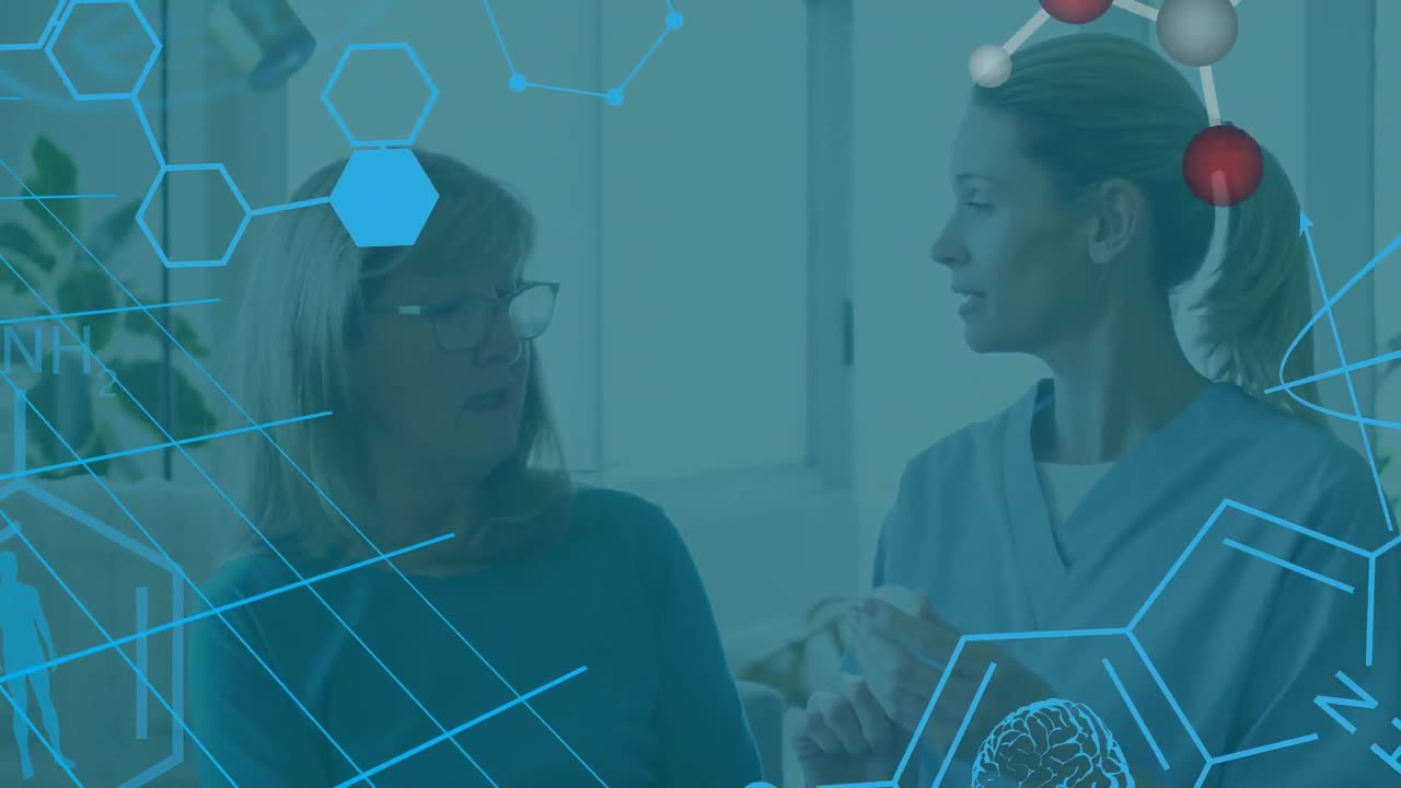 animación de fórmulas químicas sobre diversas mujeres doctores hablando
