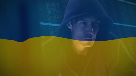 Animation-Eines-Kaukasischen-Männlichen-Hackers-über-Der-Flagge-Der-Ukraine