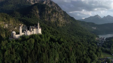 Castillo-De-Neuschwanstein-Alpes-Bávaros-Alemania