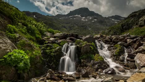 cascada suiza 4k 00