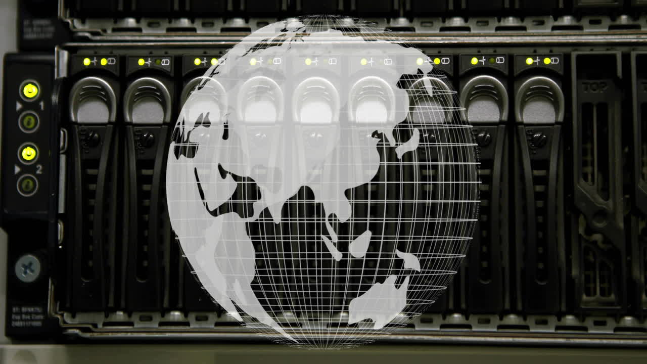 animación del globo sobre luces parpadeantes en servidores de datos en una habitación oscura