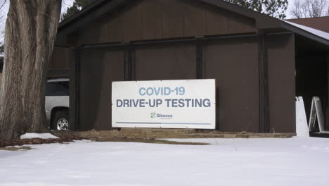 Drive-up-Covid-testing-site-with-snow