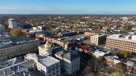 Edificio-Del-Capitolio-Y-Cúpula-De-La-Casa-Estatal-De-Trenton,-Nueva-Jersey