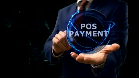 hombre de negocios muestra concepto holograma pos pago en su mano