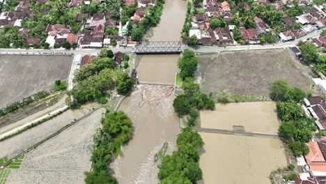 Überschwemmung-Von-Straßen-Im-Nordwesten-Von-Cawas-Während-Der-Regenzeit