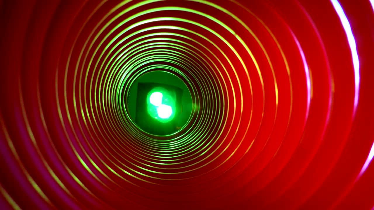Abstrakt konceptuel baggrund med futuristisk højteknologisk ormehultunnel