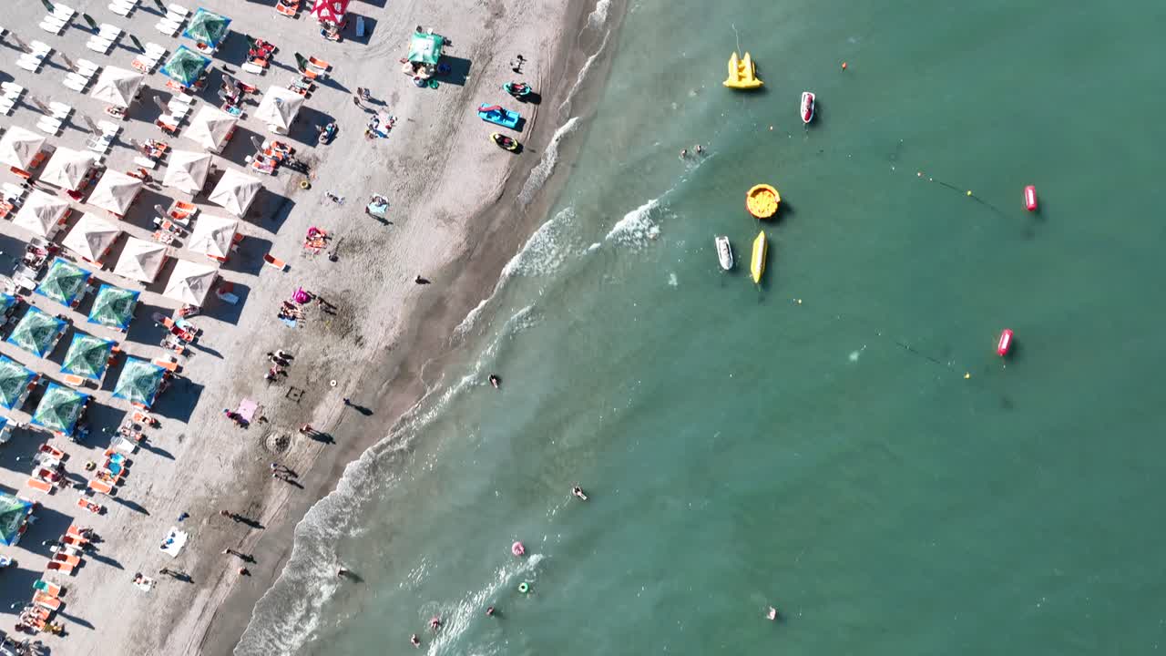imágenes aéreas de la playa de mamaia, constanta, rumania