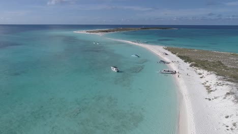 las rocas, el mar caribe