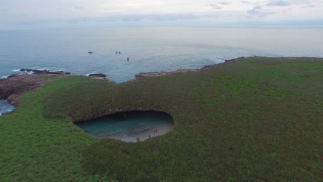 toma aérea de la playa escondida de la isla redonda, islas marietas, nayarit, méxico
