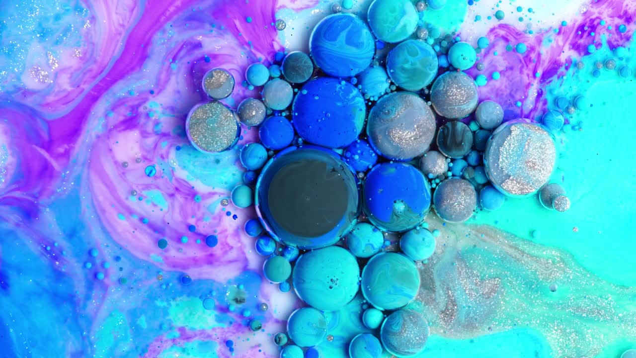 красочная краска и пузырьки абстрактный фон 4k видео