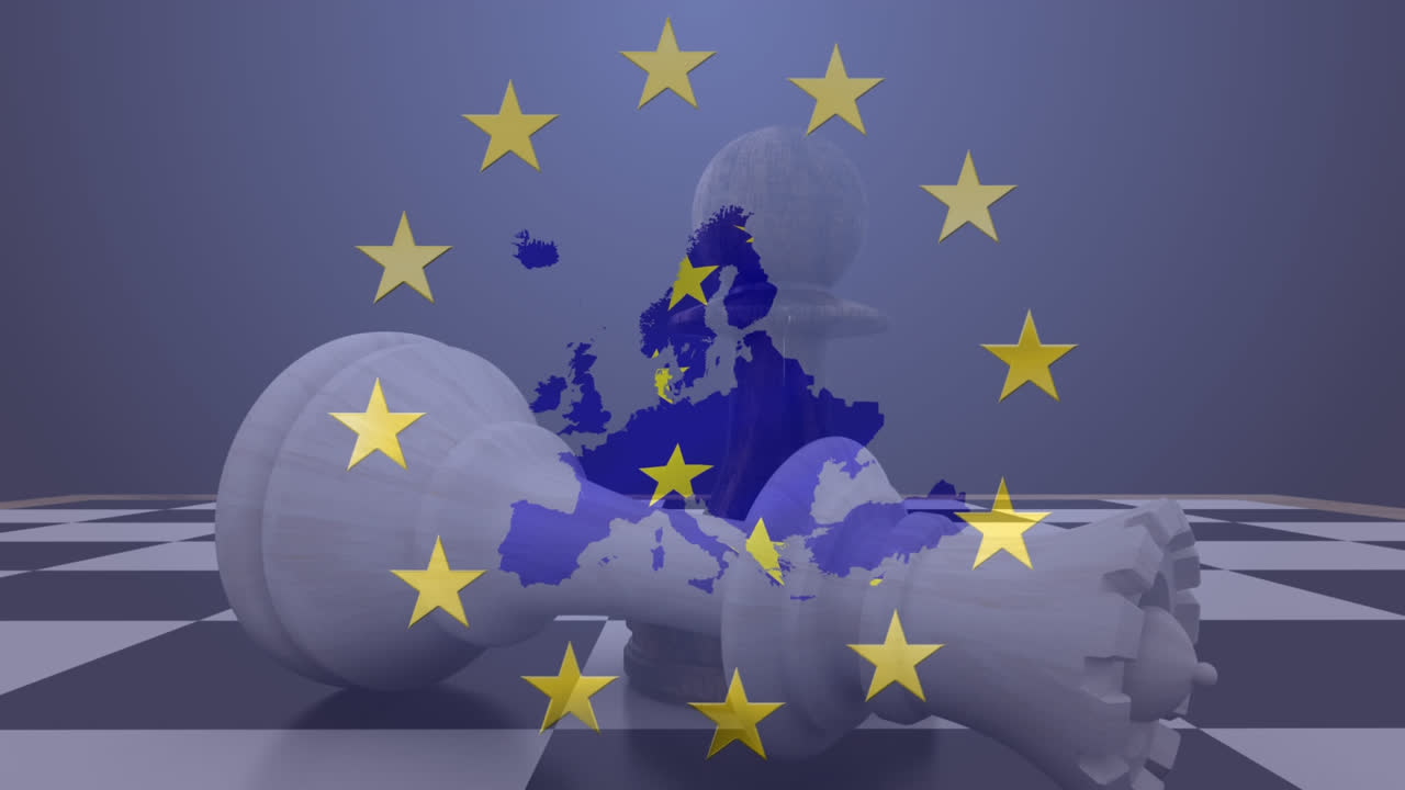 Stelle rotanti su mappa dell'UE contro pezzi degli scacchi su scacchiera