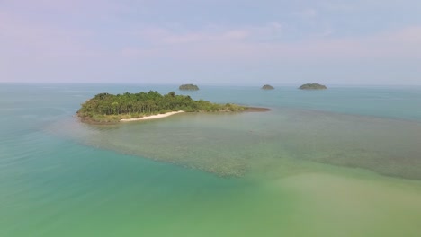 Islas-Del-Paraíso-De-Koh-Chang-En-Océano-Turquesa-Paisaje-Marino-Tailandia-órbita-Aérea-Vista-Izquierda