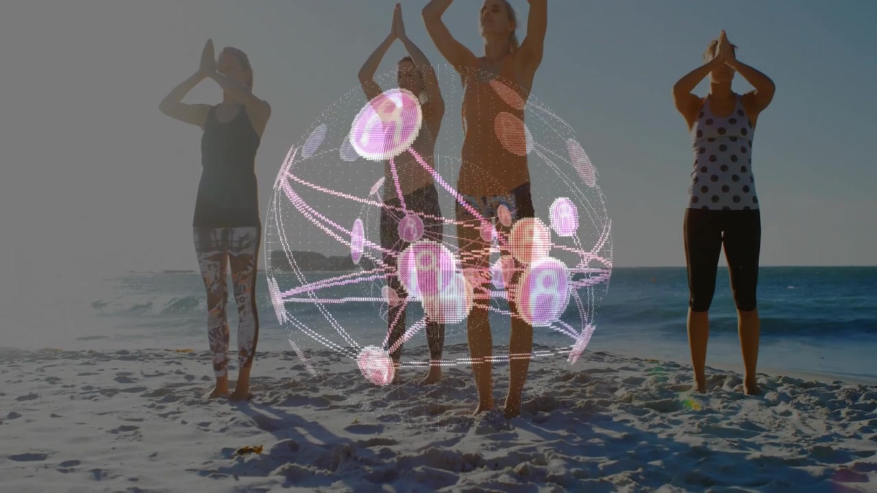 Gruppe von vier Frauen am Strand, die synchron Yoga für ihr Wohlbefinden ausüben, während sie auf eine rotierende holografische Weltkugel reagieren.
