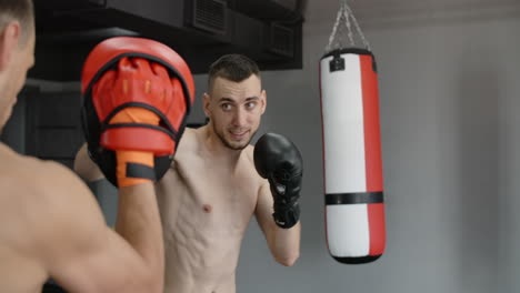 sesión de entrenamiento de boxeo