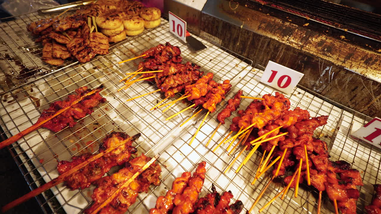 태국 돼지고기 사타이 전통 동남아시아 전통 그릴 고기 거리 음식 시장