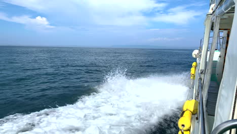 panning from left to right at the ship