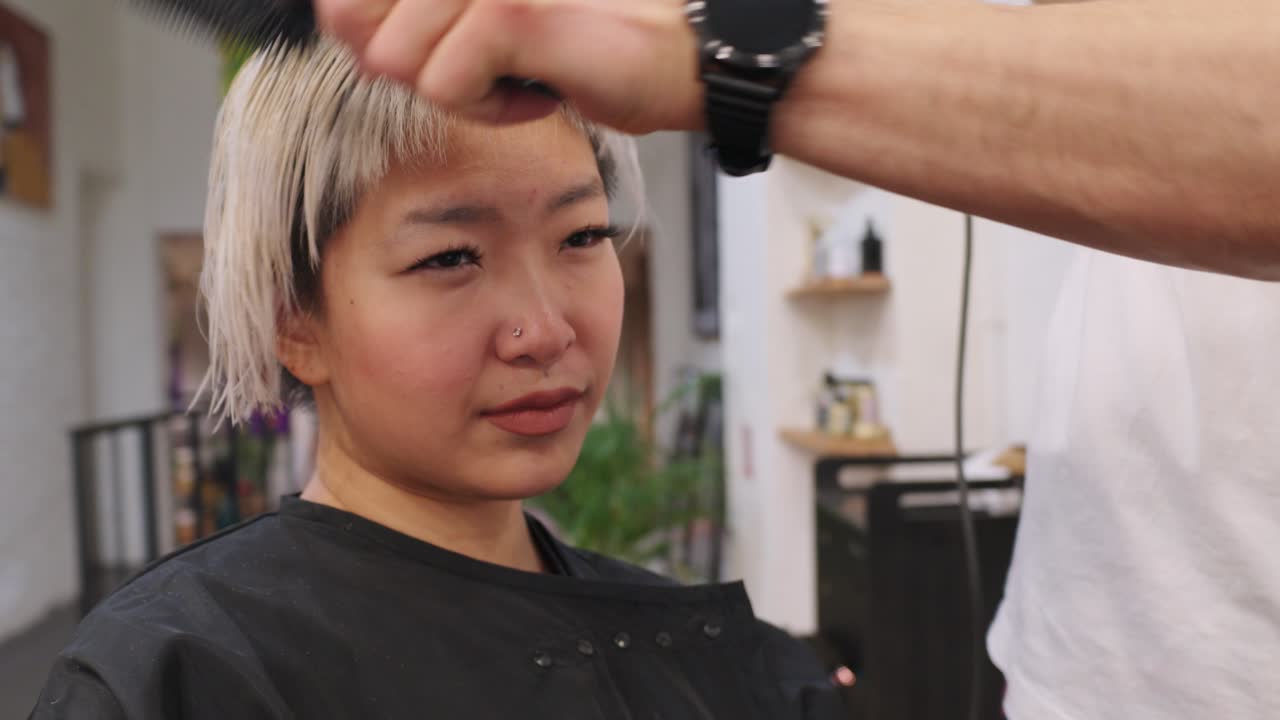 Haircut at a salon