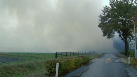 Desastre-De-Paisaje-Urbano-De-Humo-Pesado-Full-Hd