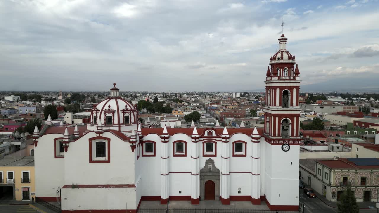 vista aerea iglesias de san pedro cholula