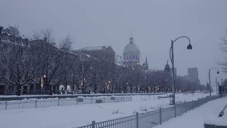 Historisches-Kuppelgebäude-Im-Alten-Montreal