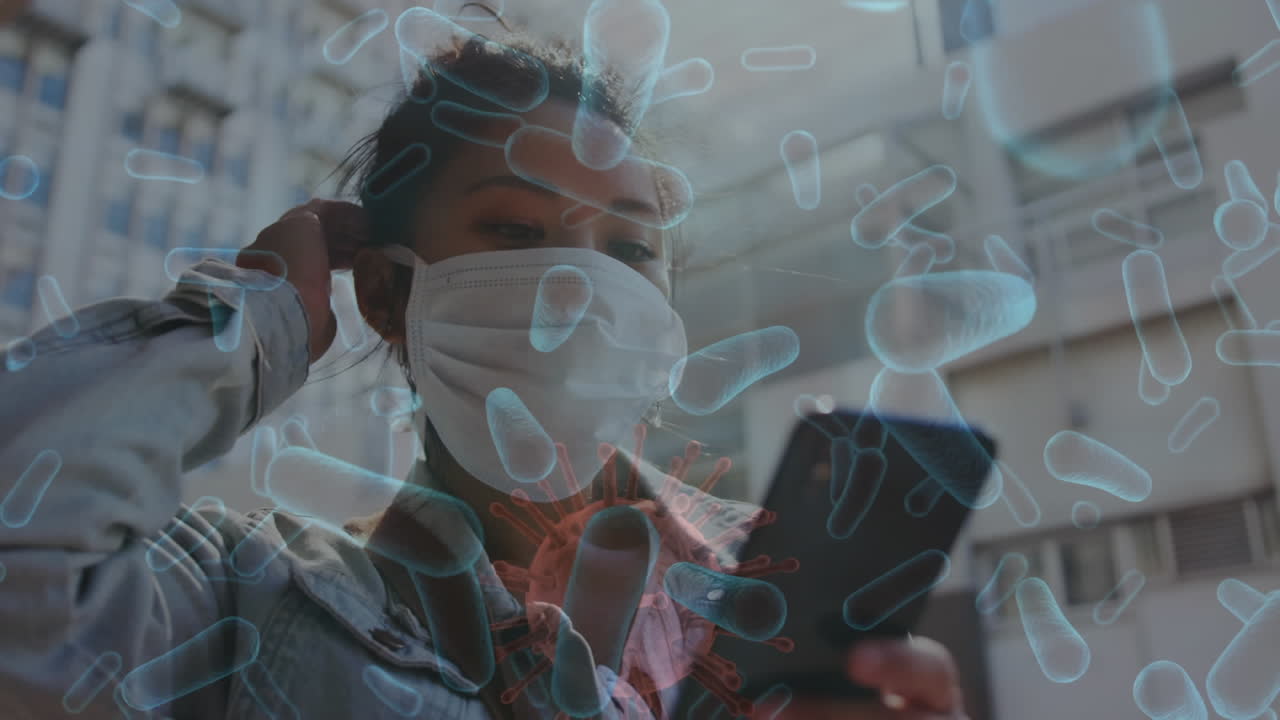 animación de células de covid-19 que se mueven sobre una mujer con máscara facial